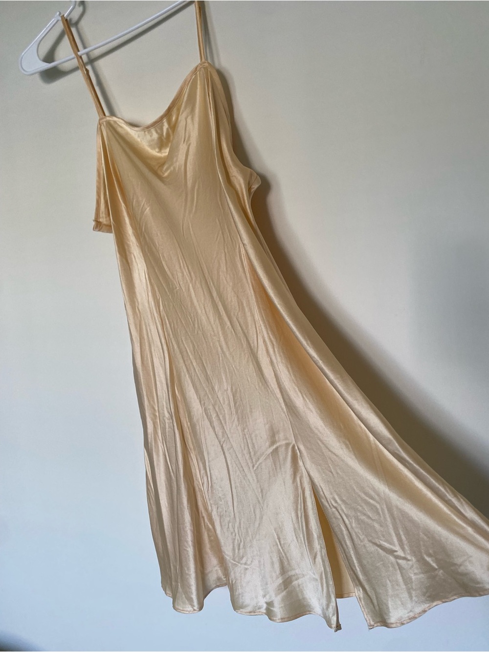 Victoria's Secret pastel golden yellow 100% silk slip dress - Picture 5 of 6